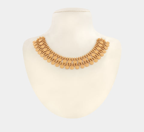 Dazzling gold necklace
