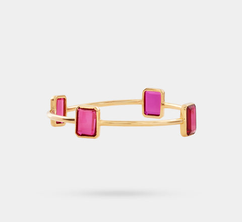 Colour stone gold bangle